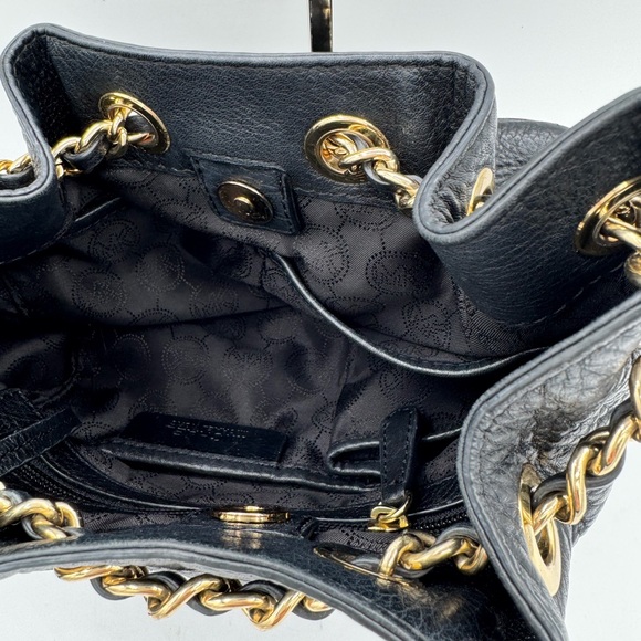 Michael Kors Frankie handbag black leather with gold trim. - Picture 10 of 12